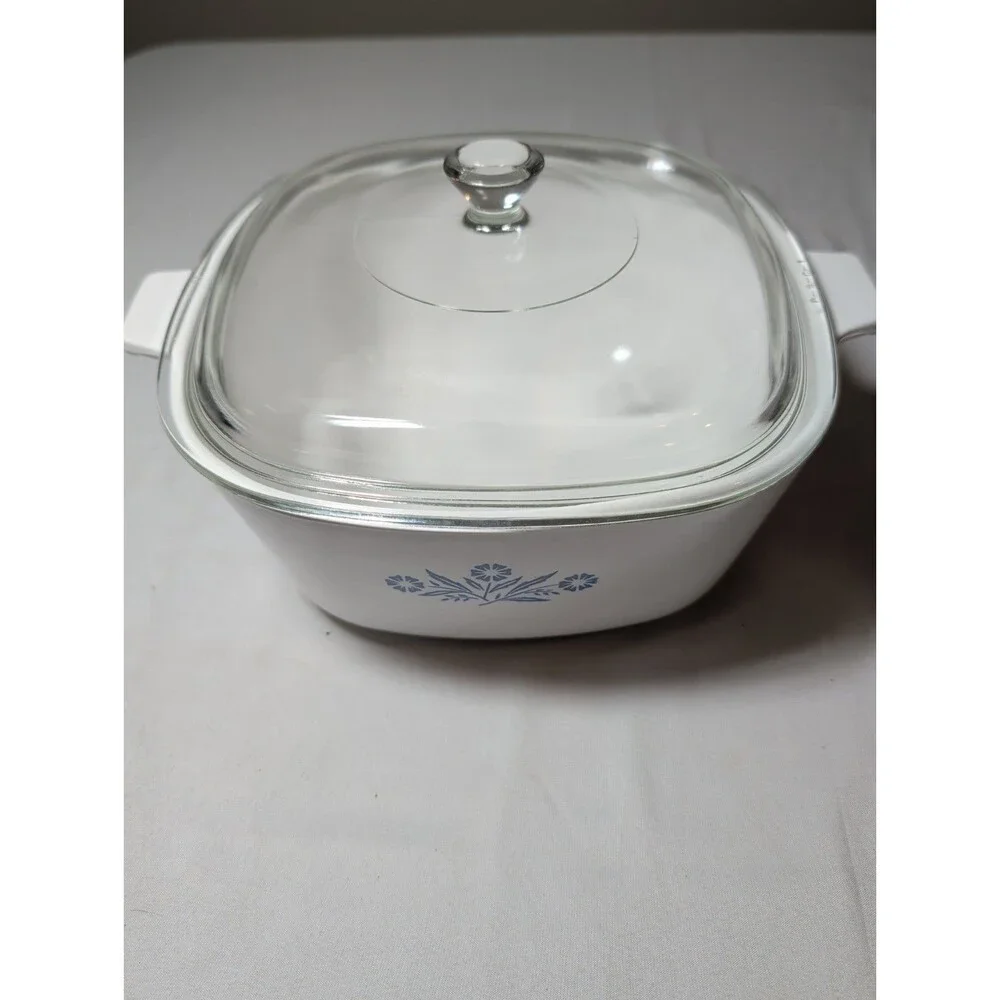 RARE 2 1/2 QT Vintage CorningWare Blue Cornflower Casserole Dish with Lid
